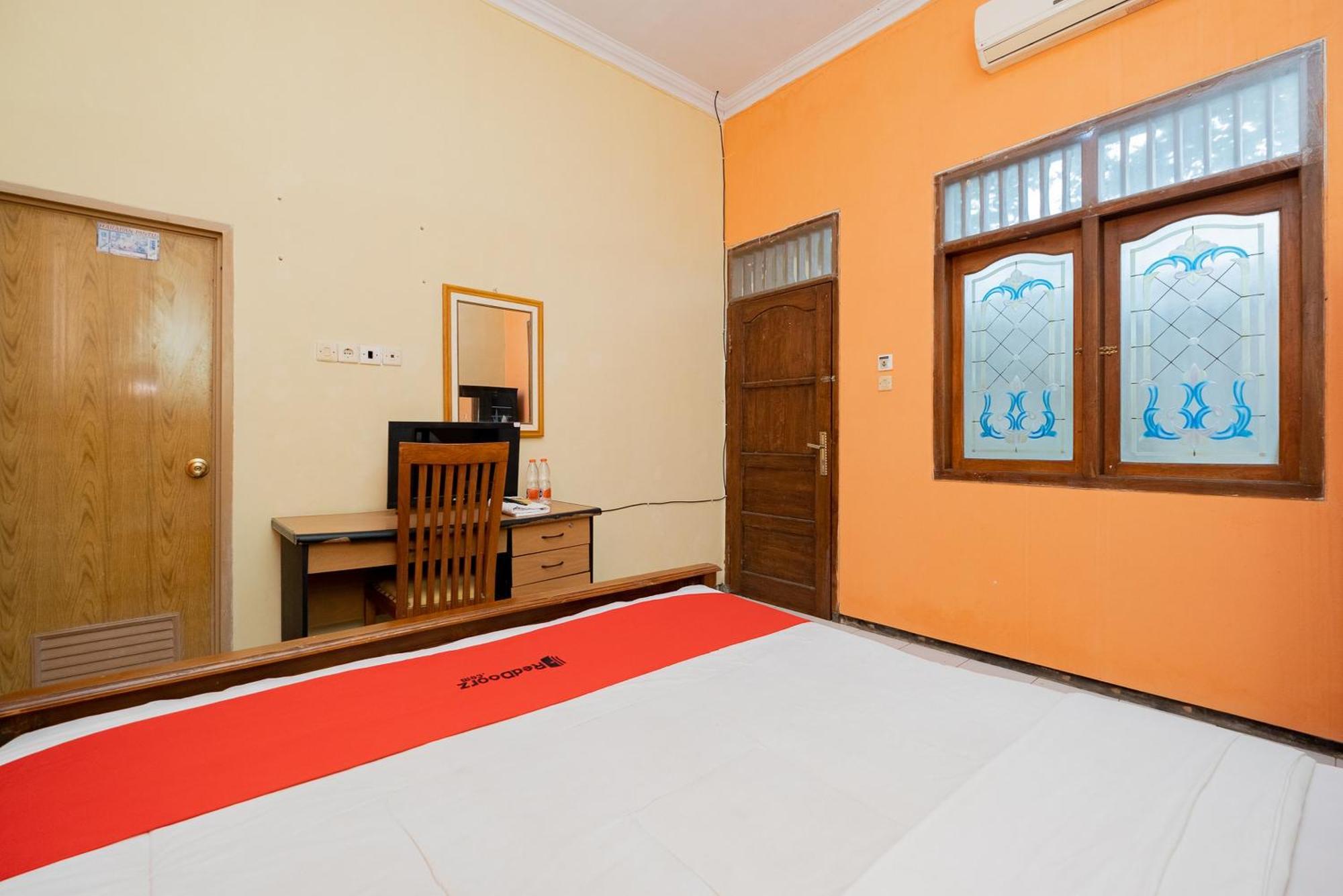 Reddoorz Syariah At Jalan Sunan Giri Tuban Tuban  المظهر الخارجي الصورة